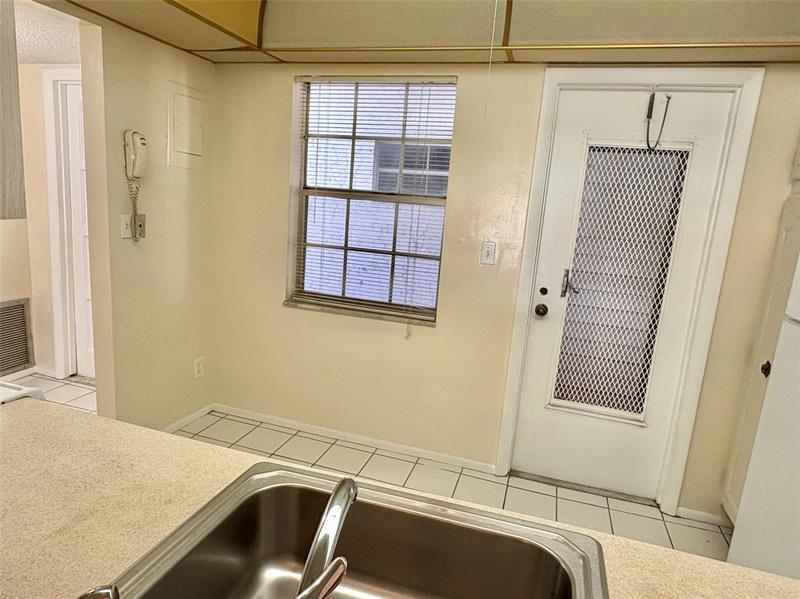 Image 8 of 31 For 4140 44th Ave  116