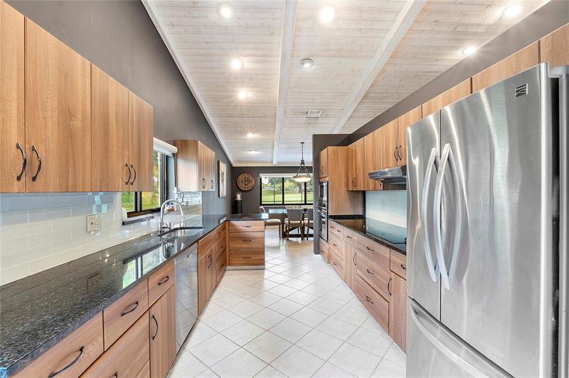 Image 11 of 50 For 8208 80th St