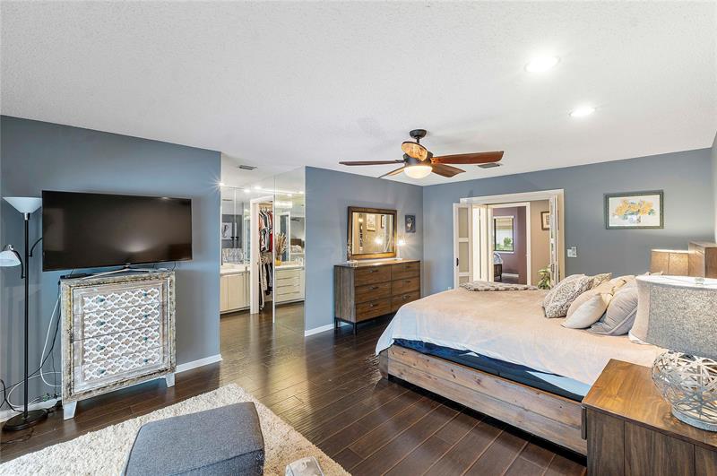 Image 17 of 50 For 8208 80th St