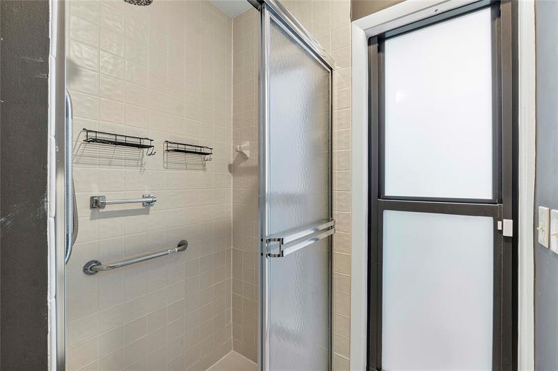 Image 27 of 50 For 8208 80th St