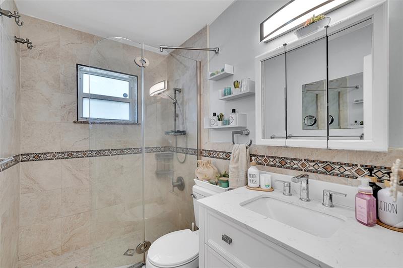 Image 10 of 34 For 6845 30th Ave# 5c