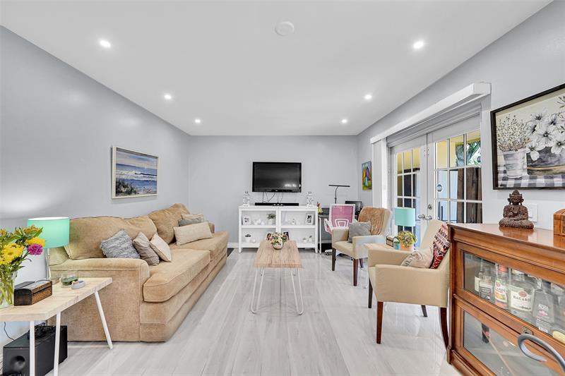 Image 15 of 34 For 6845 30th Ave# 5c