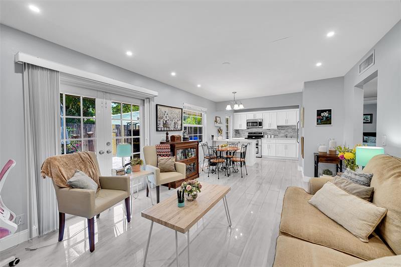 Image 17 of 34 For 6845 30th Ave# 5c