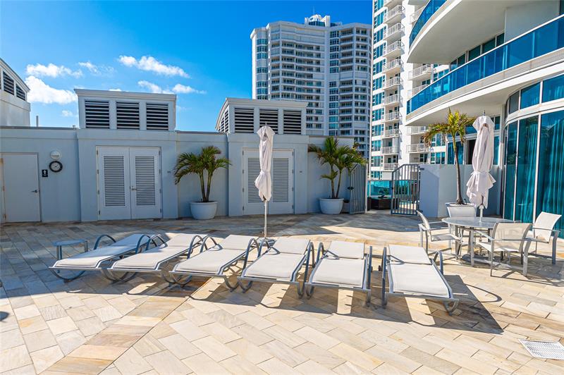 Image 32 of 71 For 1600 Ocean Blvd  301