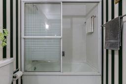 Image 36 of 39 For 3400 Galt Ocean Dr  409s