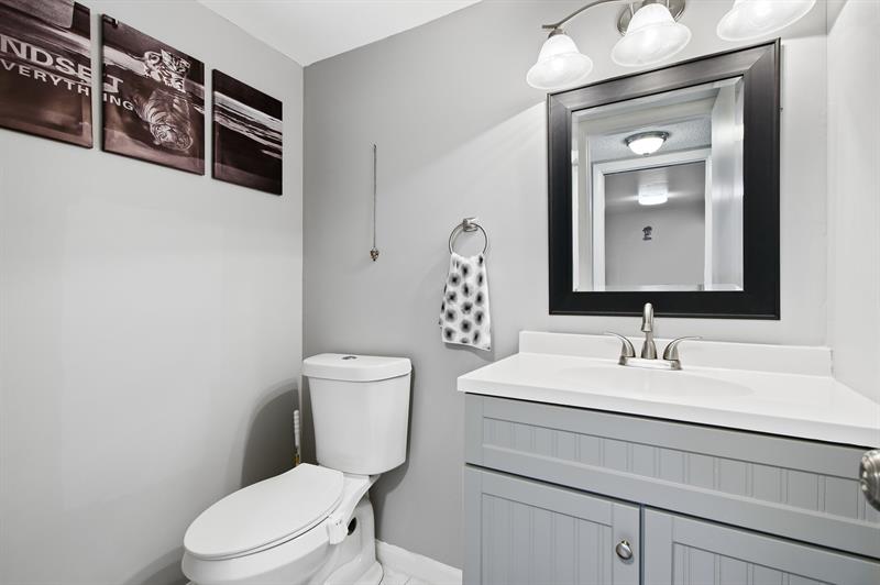 Image 7 of 17 For 3220 Pine Island Rd  508
