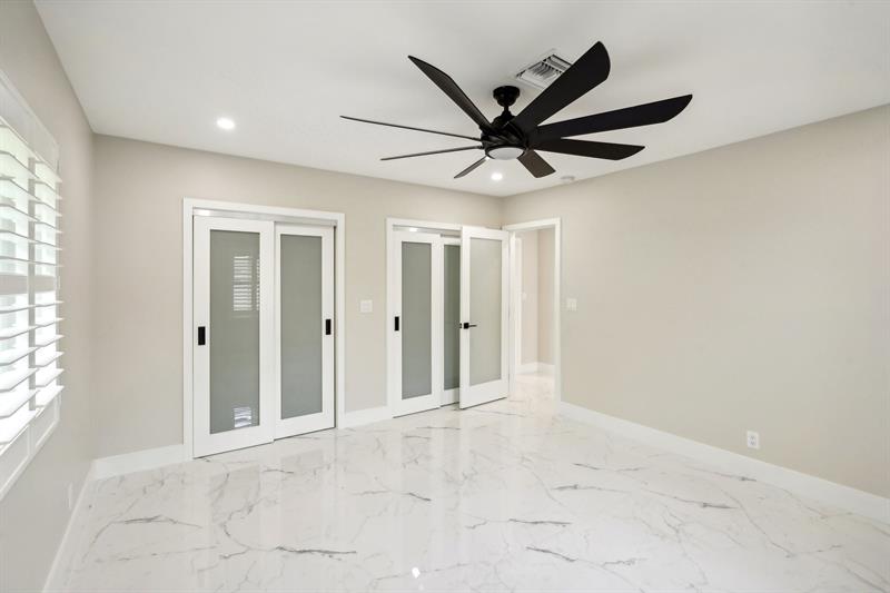 Image 34 of 60 For 720 2nd St  