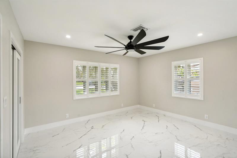 Image 37 of 60 For 720 2nd St  