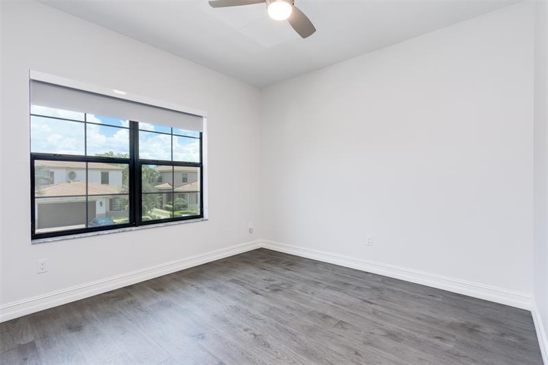 Image 33 of 59 For 10124 Brickhill Dr  10124
