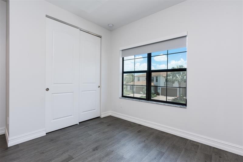 Image 35 of 59 For 10124 Brickhill Dr  10124