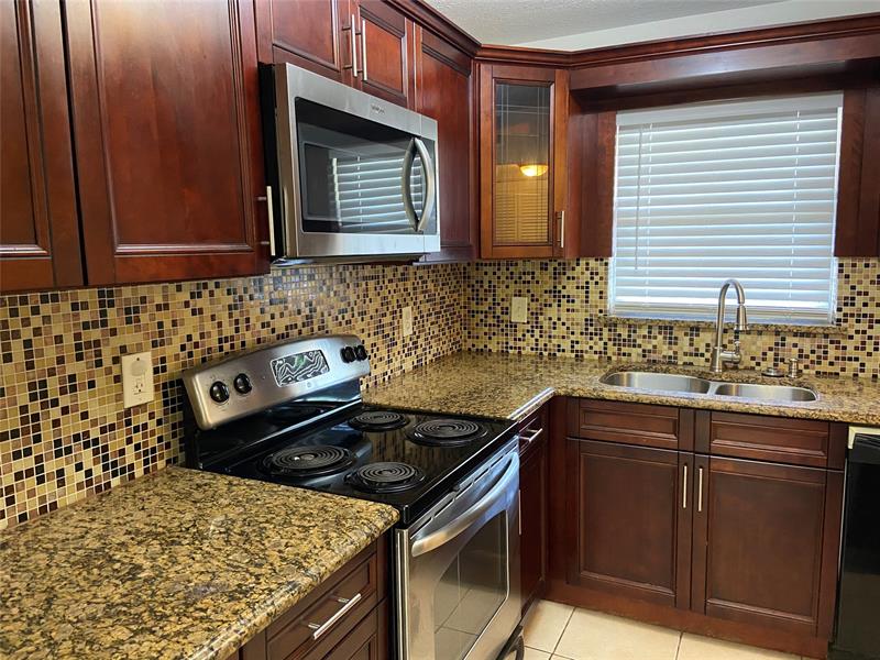 Image 3 of 15 For 5080 64th Ave  202