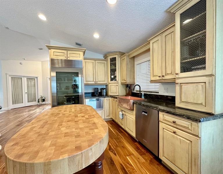 Image 10 of 30 For 16271 La Costa Dr