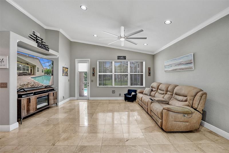 Image 41 of 88 For 5445 122 Dr  