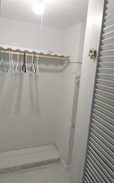 Image 16 of 21 For 465 Paradise Isle Blvd  207