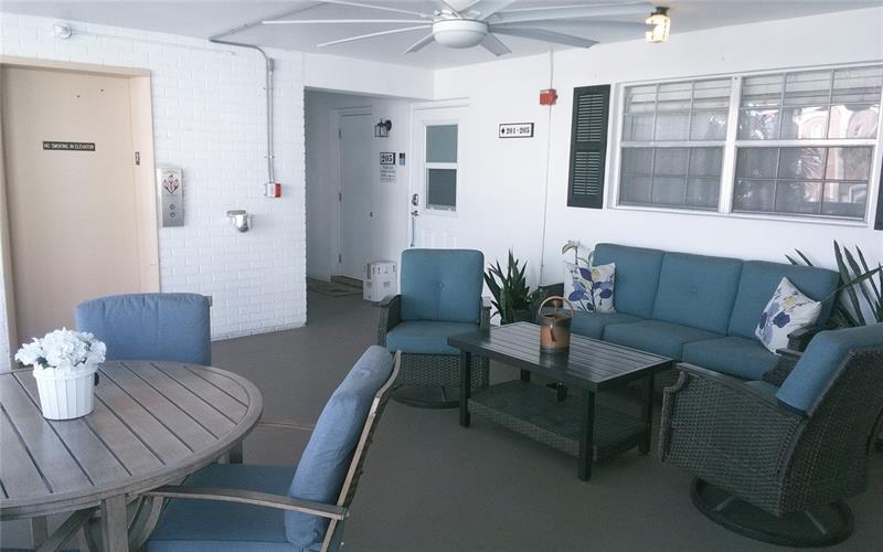 Image 17 of 21 For 465 Paradise Isle Blvd  207