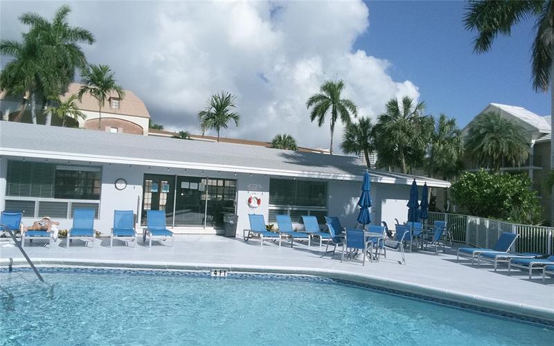 Image 3 of 21 For 465 Paradise Isle Blvd  207