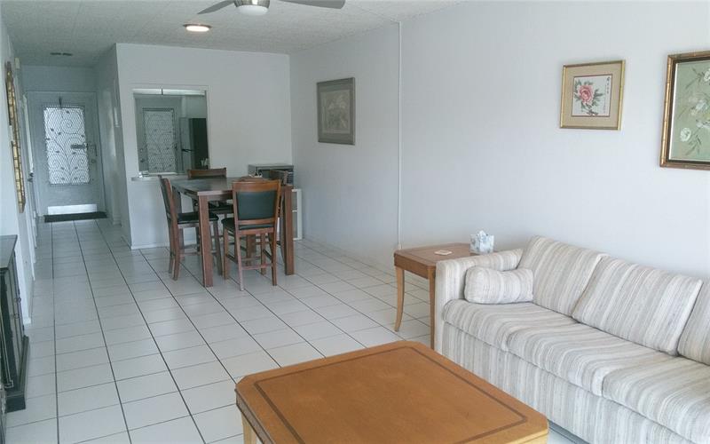 Image 4 of 21 For 465 Paradise Isle Blvd  207