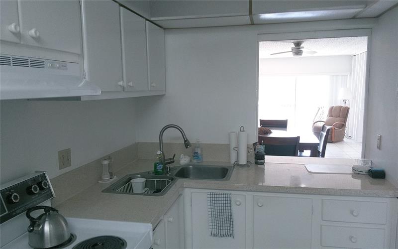 Image 8 of 21 For 465 Paradise Isle Blvd  207