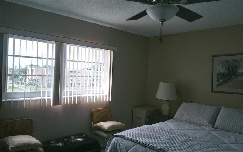 Image 33 of 63 For 206 10th St  406