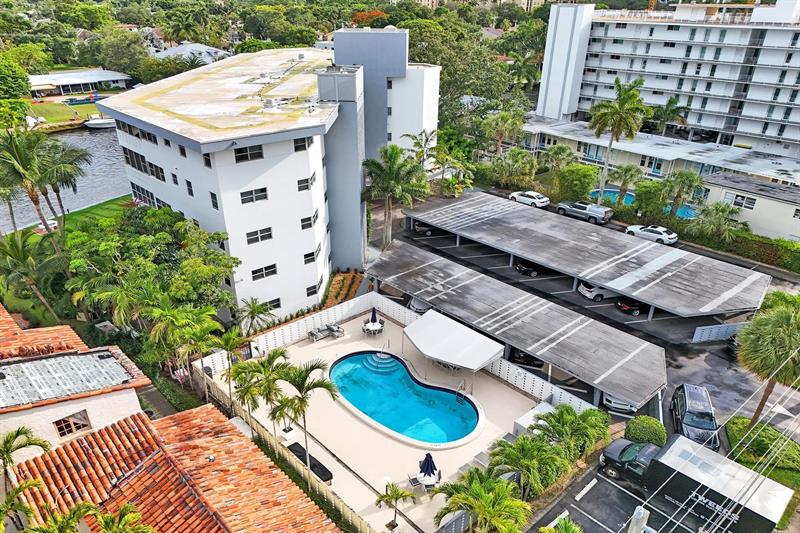 Image 29 of 36 For 818 4th St  202