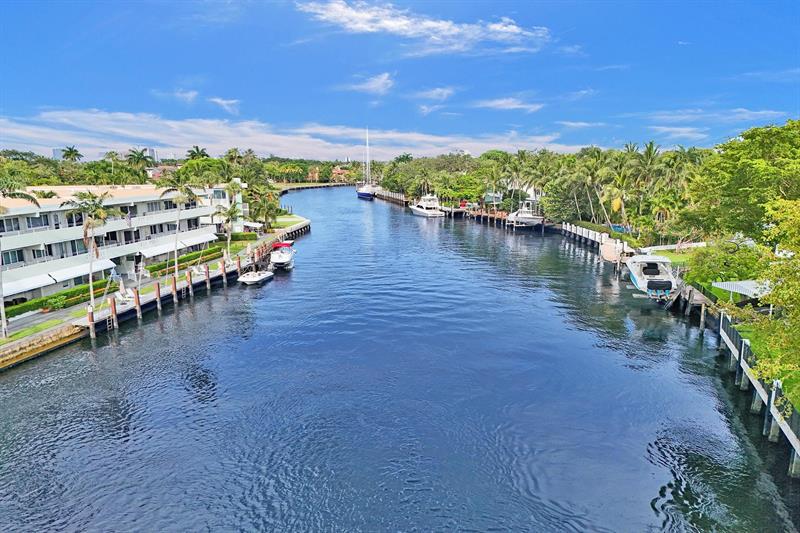 Image 30 of 36 For 818 4th St  202