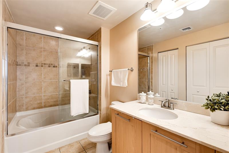 Image 21 of 71 For 511 5th Ave  923