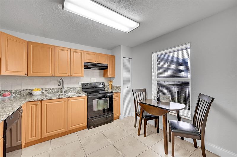 Details for 1402 80th Ave  301, Margate, FL 33063