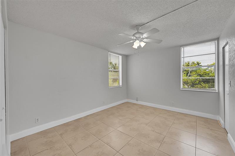 Image 17 of 39 For 1402 80th Ave  301