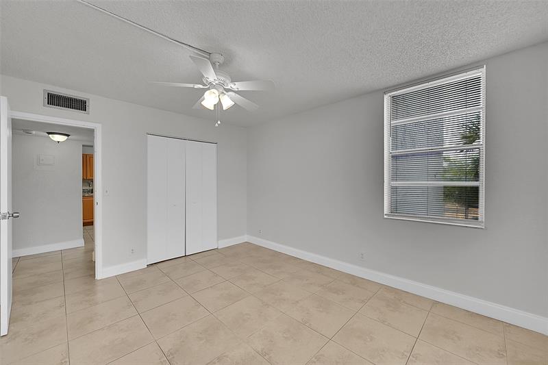 Image 18 of 39 For 1402 80th Ave  301