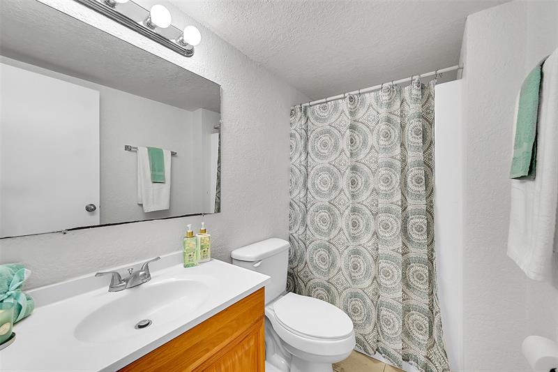 Image 19 of 39 For 1402 80th Ave  301