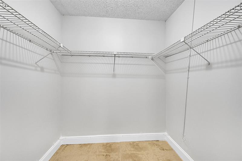 Image 27 of 39 For 1402 80th Ave  301