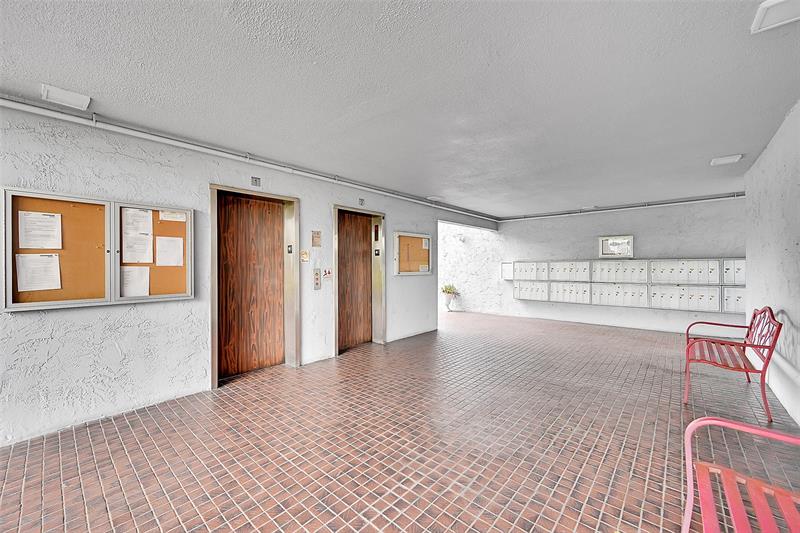 Image 32 of 39 For 1402 80th Ave  301