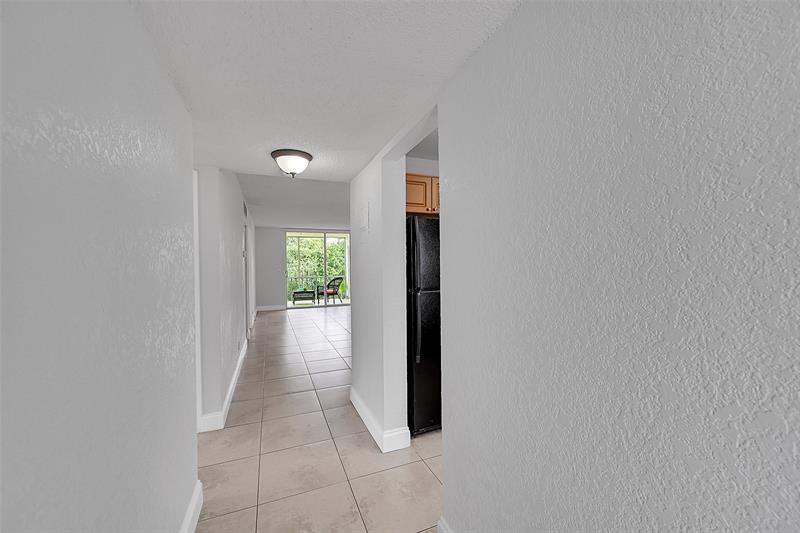 Image 5 of 39 For 1402 80th Ave  301