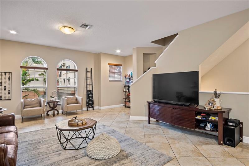 Image 6 of 39 For 1033 17th Way  1103