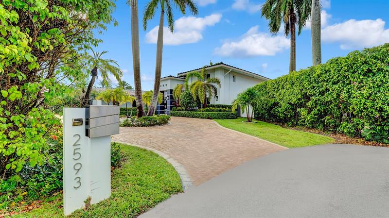 Image 11 of 75 For 2593 9 Street