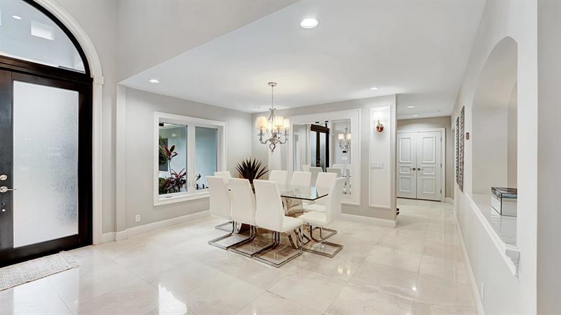 Image 16 of 75 For 2593 9 Street