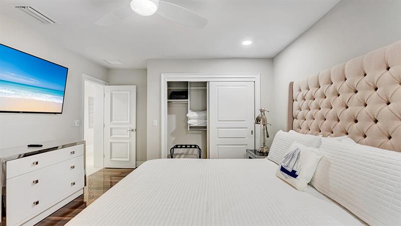 Image 30 of 75 For 2593 9 Street
