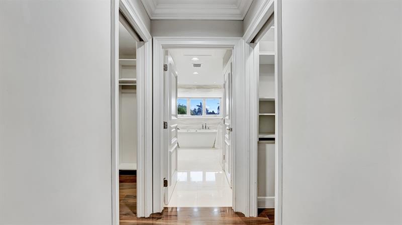 Image 32 of 75 For 2593 9 Street
