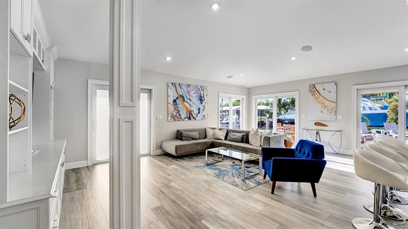 Image 47 of 75 For 2593 9 Street