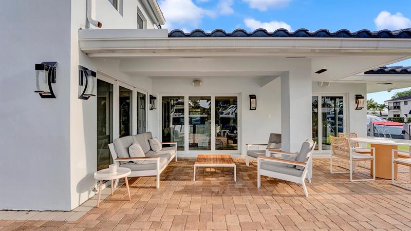 Image 60 of 75 For 2593 9 Street