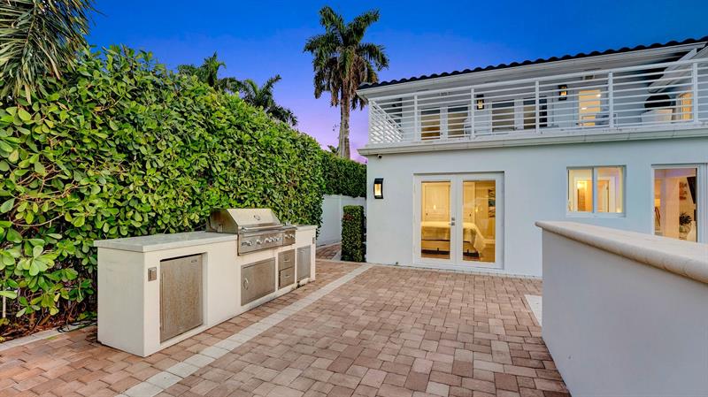 Image 72 of 75 For 2593 9 Street