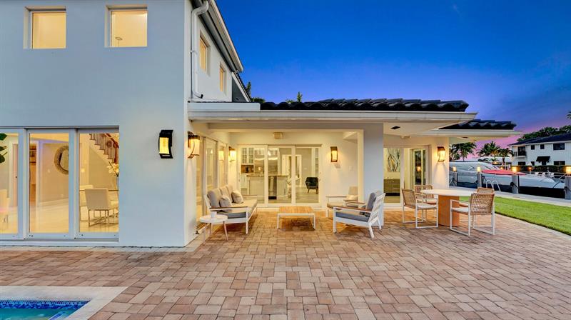 Image 74 of 75 For 2593 9 Street