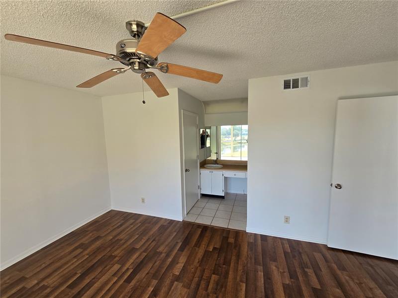 Image 12 of 31 For 6890 Royal Palm Blvd  211h