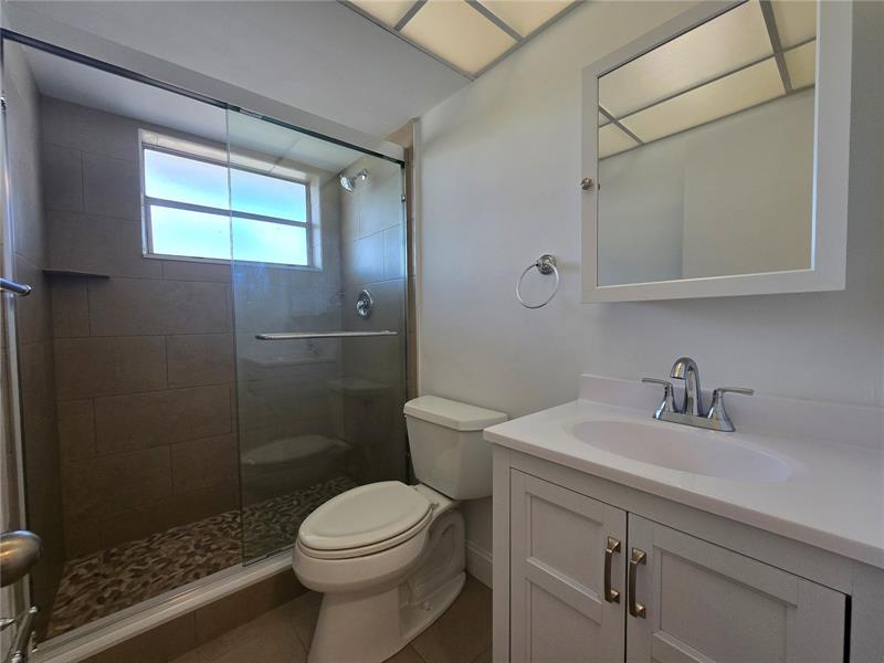Image 21 of 31 For 6890 Royal Palm Blvd  211h
