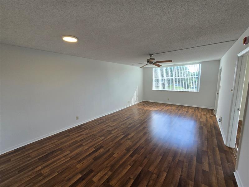 Image 6 of 31 For 6890 Royal Palm Blvd  211h