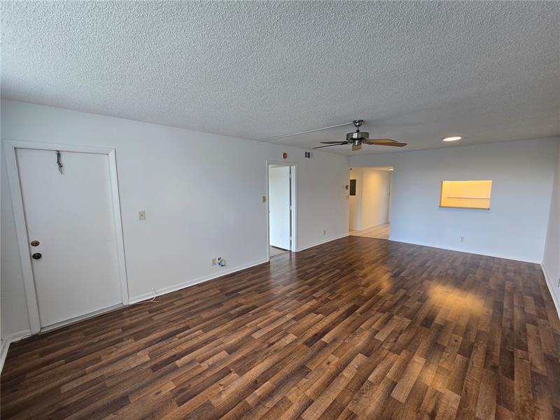 Image 7 of 31 For 6890 Royal Palm Blvd  211h