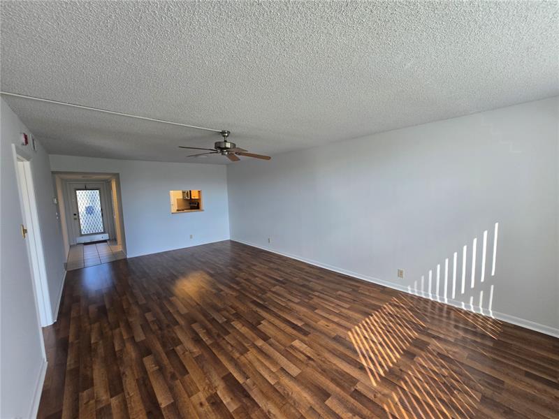 Image 8 of 31 For 6890 Royal Palm Blvd  211h