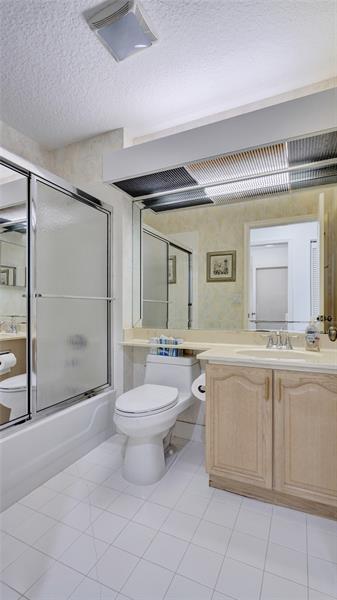 Image 37 of 78 For 10433 Santiago St