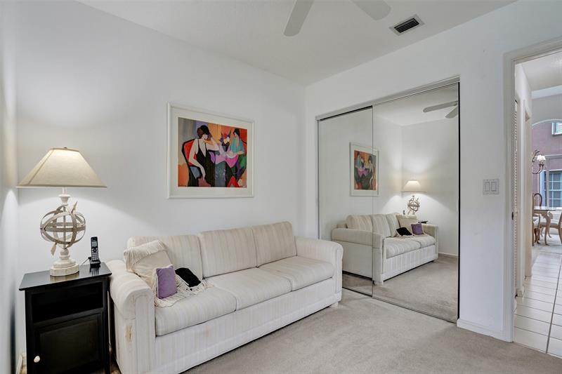 Image 43 of 78 For 10433 Santiago St