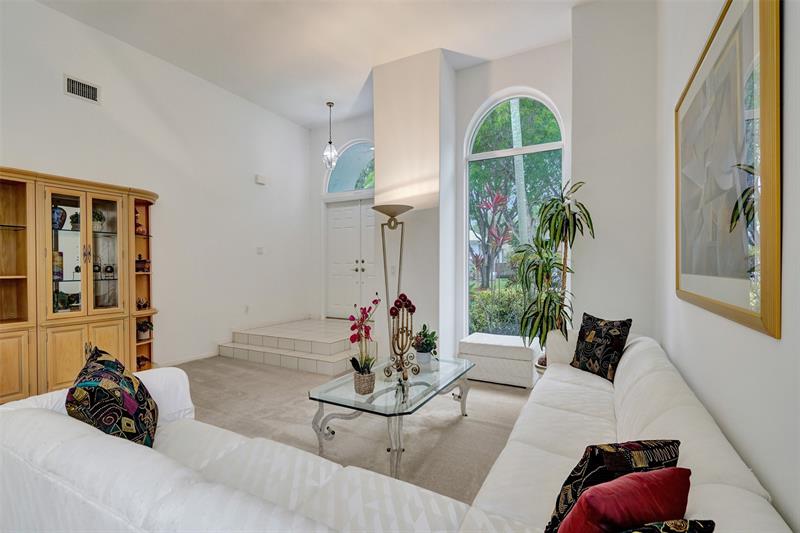 Image 49 of 78 For 10433 Santiago St